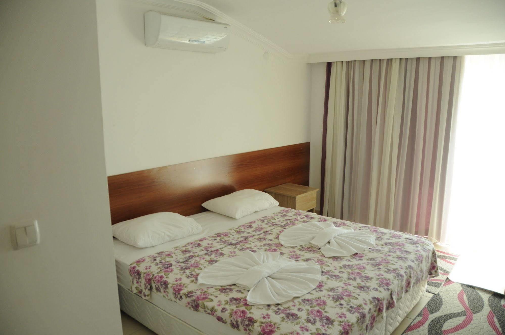 Demirci Hotel Antalya Bagian luar foto