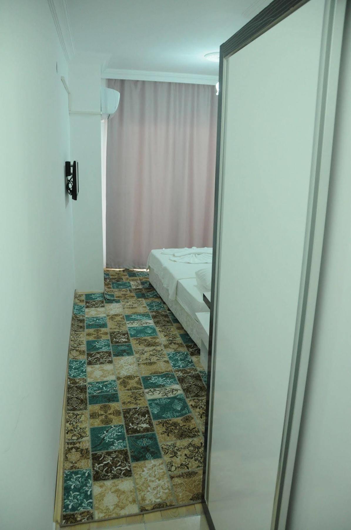 Demirci Hotel Antalya Bagian luar foto
