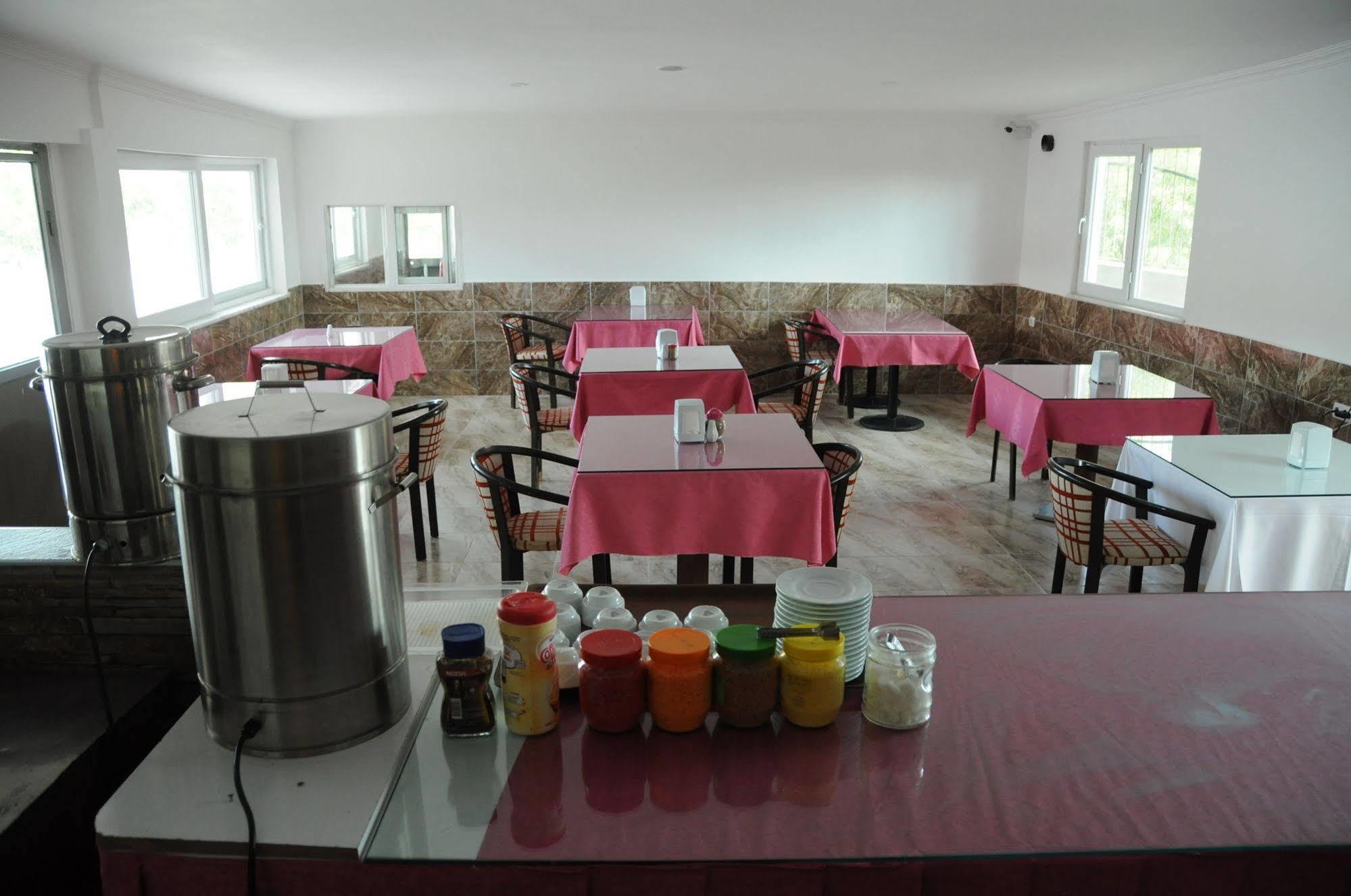 Demirci Hotel Antalya Bagian luar foto